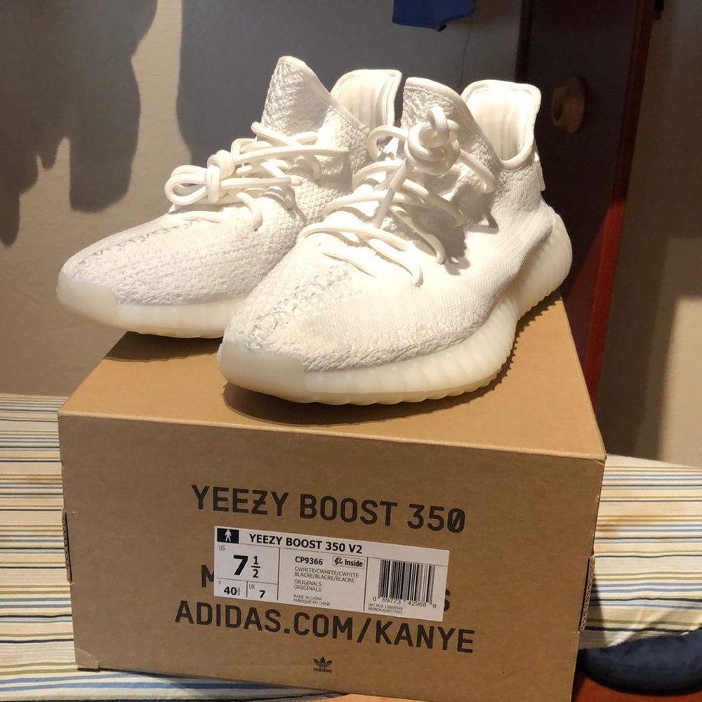 Yeezy Boost 350 V2